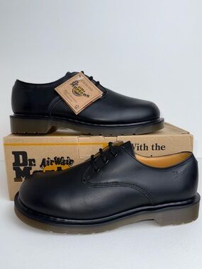Vintage Dr. Martens England Black Greasy Leather Gibson Oxfords UK 8